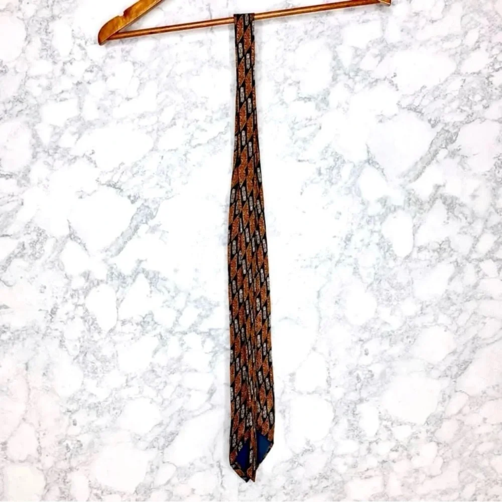 Vintage SILK Celtic Knotwork Pattern Handmade Men’s Tie